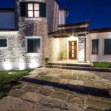 Вилла With Private Pool Quiet Location Hrboki