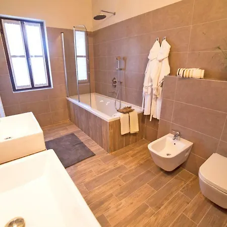 With Private Pool Quiet Location Вилла *